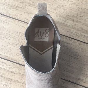 dv8 bria wedge bootie